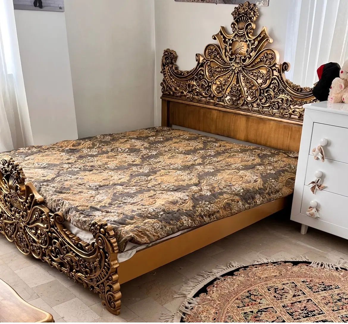 تخت خواب سلطنتی|تخت و سرویس خواب|تهران, نازی‌آباد|دیوار