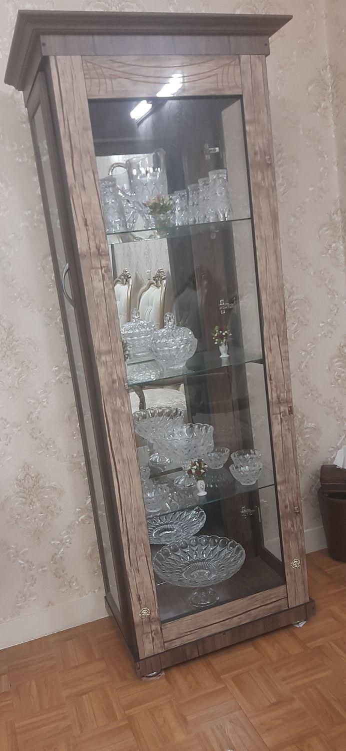 بوفه۴طبقه نووسالم مناسب جهاز.|بوفه، ویترین، کنسول|شهریار, شهریار|دیوار