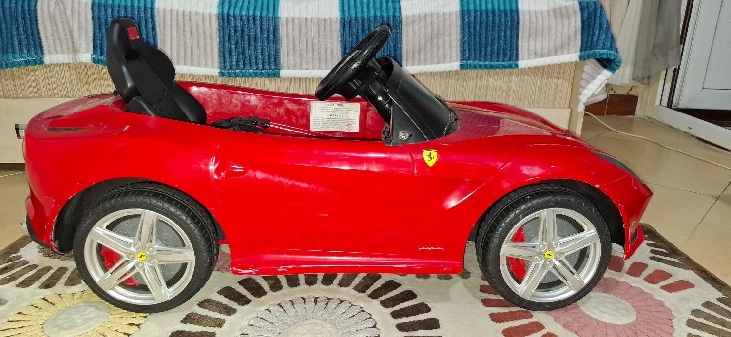 ماشین شارژی (FERRARI) یک موتوره اوریجینال|اسباب‌بازی بچه|کرج, گوهردشت|دیوار