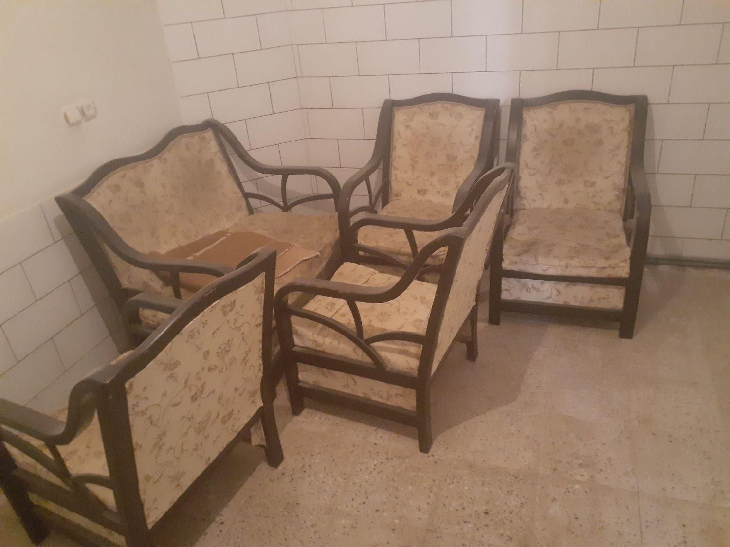 مبل ۶نفره|مبلمان خانگی و میز عسلی|بروجن, |دیوار