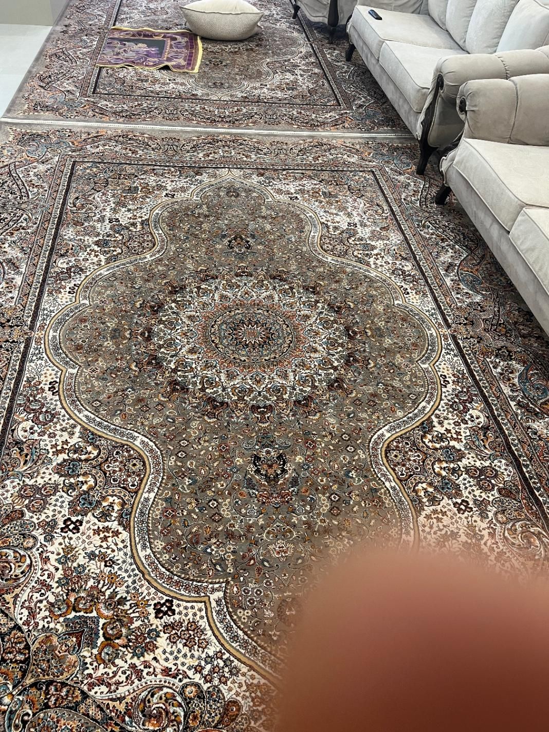 دوعددفرش ۹متری ودوجفت پشتی همرنگ فرش سالم درحدنو|فرش|بومهن, |دیوار