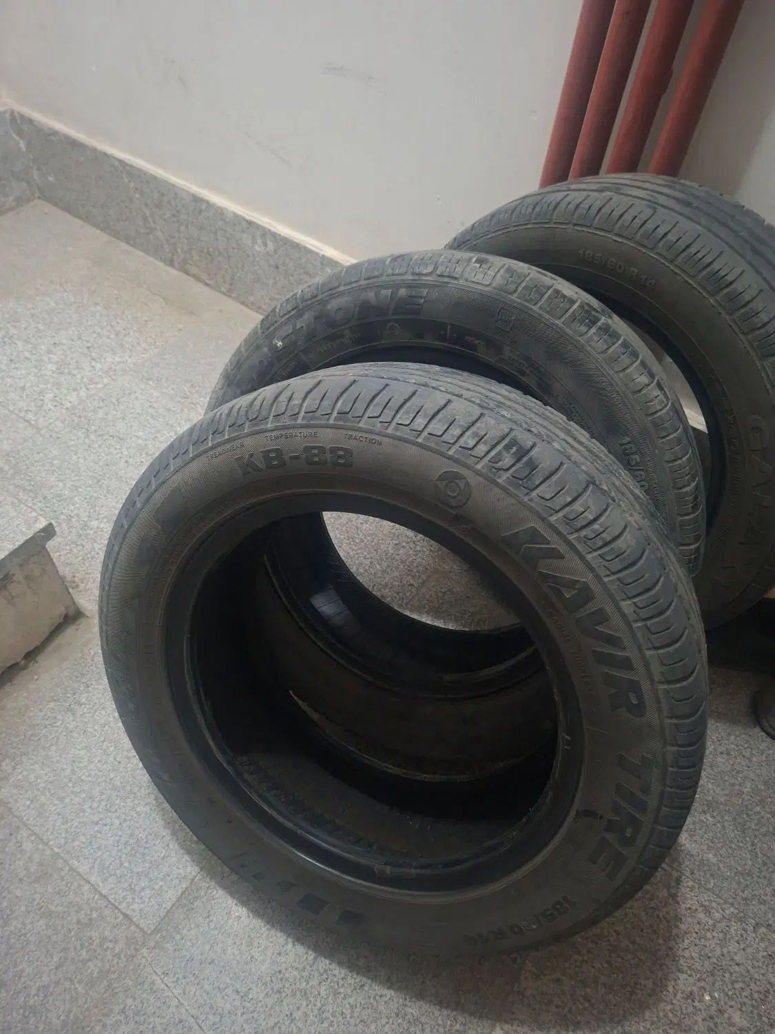 لاستیک استوک کویر و گلدستون ۴ حلقه  رینگ ۱۴  ۶۰|قطعات یدکی و لوازم جانبی|مشهد, یوسفیه (شهرک غرب)|دیوار