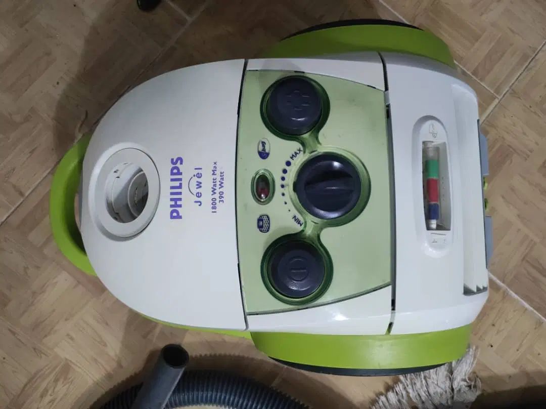 جاروبرقی فیلیپس اصل هلند باکیفیت قدرتمند و سایلنت|جاروبرقی، جارو شارژی، بخارشو|رشت, گلباغ نماز|دیوار