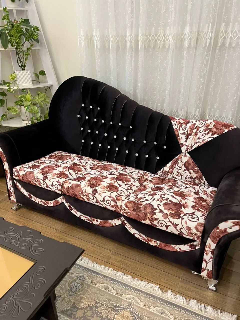 کاناپه ۳ نفره کاملا سالم بدون فرو رفتگی شکستگی|مبلمان خانگی و میز عسلی|فومن, |دیوار