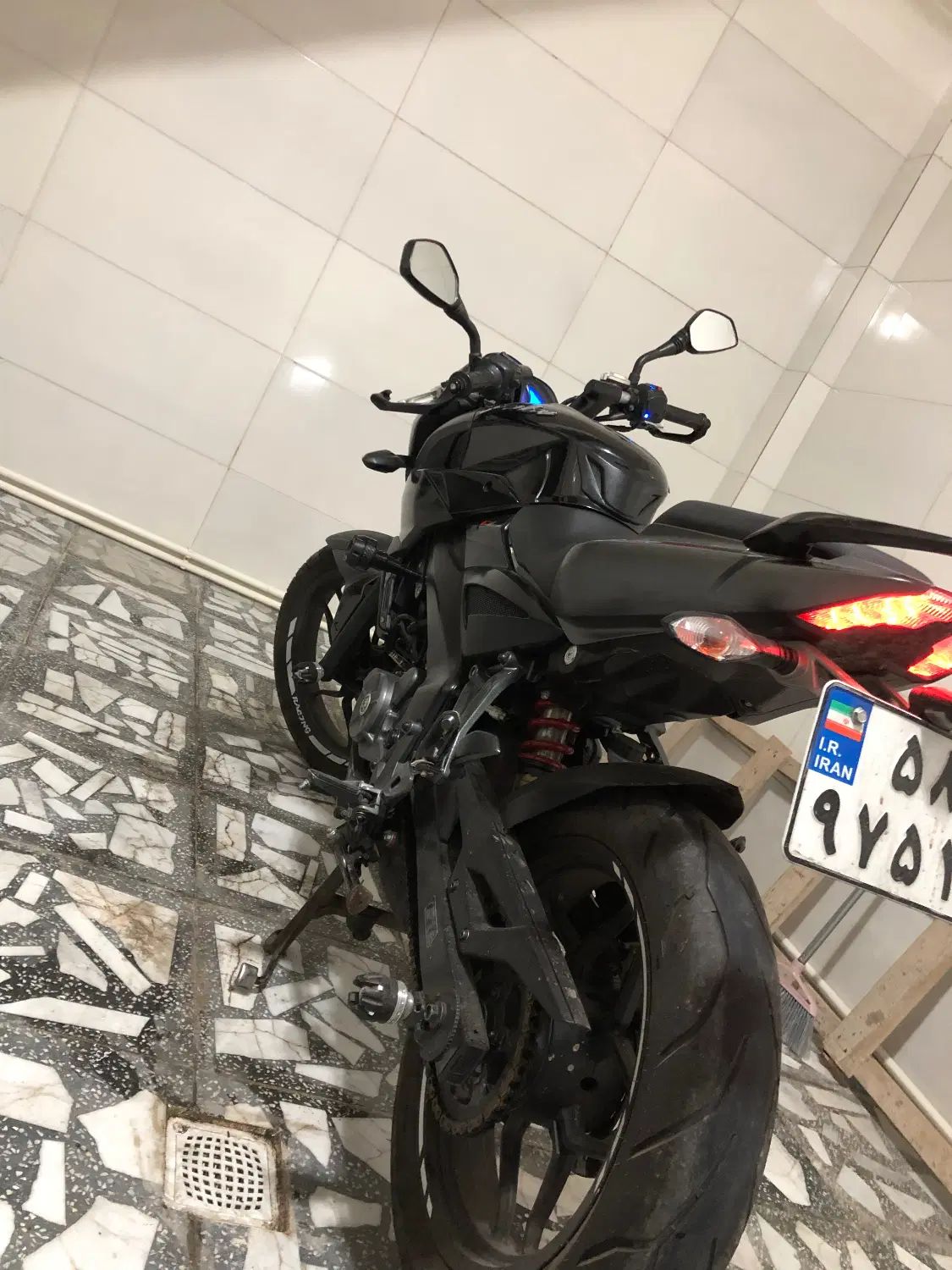 Ns200 مدل ۹۸|موتورسیکلت|رشت, کوی عرفان|دیوار