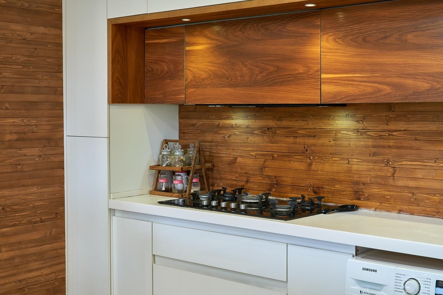 کابینت آشپزخانه ام دی اف سفید و‌ میله ای|مصالح و تجهیزات ساختمان|گرگان, |دیوار