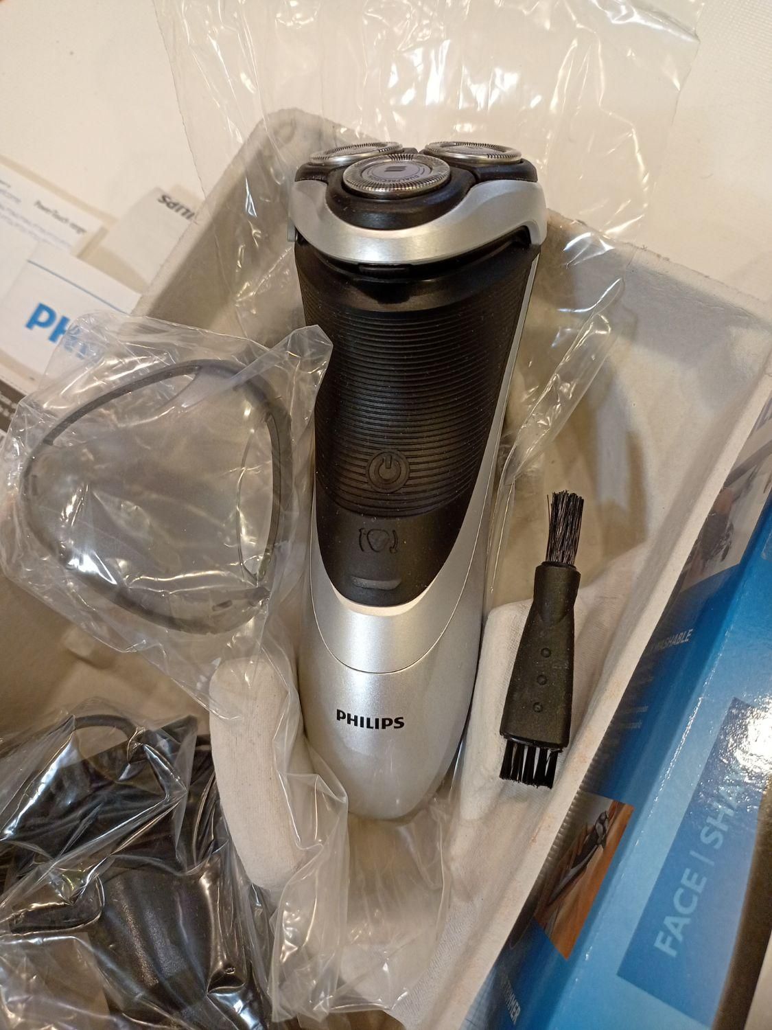 ریش تراش فیلیپس آکبند Philips PT860 ماشین اصلاح|آرایشی، بهداشتی، درمانی|تهران, قیطریه|دیوار