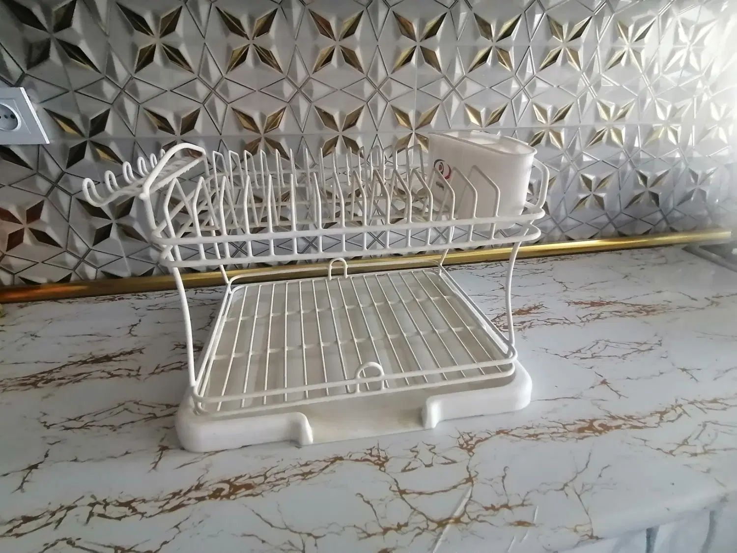 ابچکان ظرف|آب‌چکان و نظم‌دهنده ظروف|مشهد, طبرسی شمالی|دیوار
