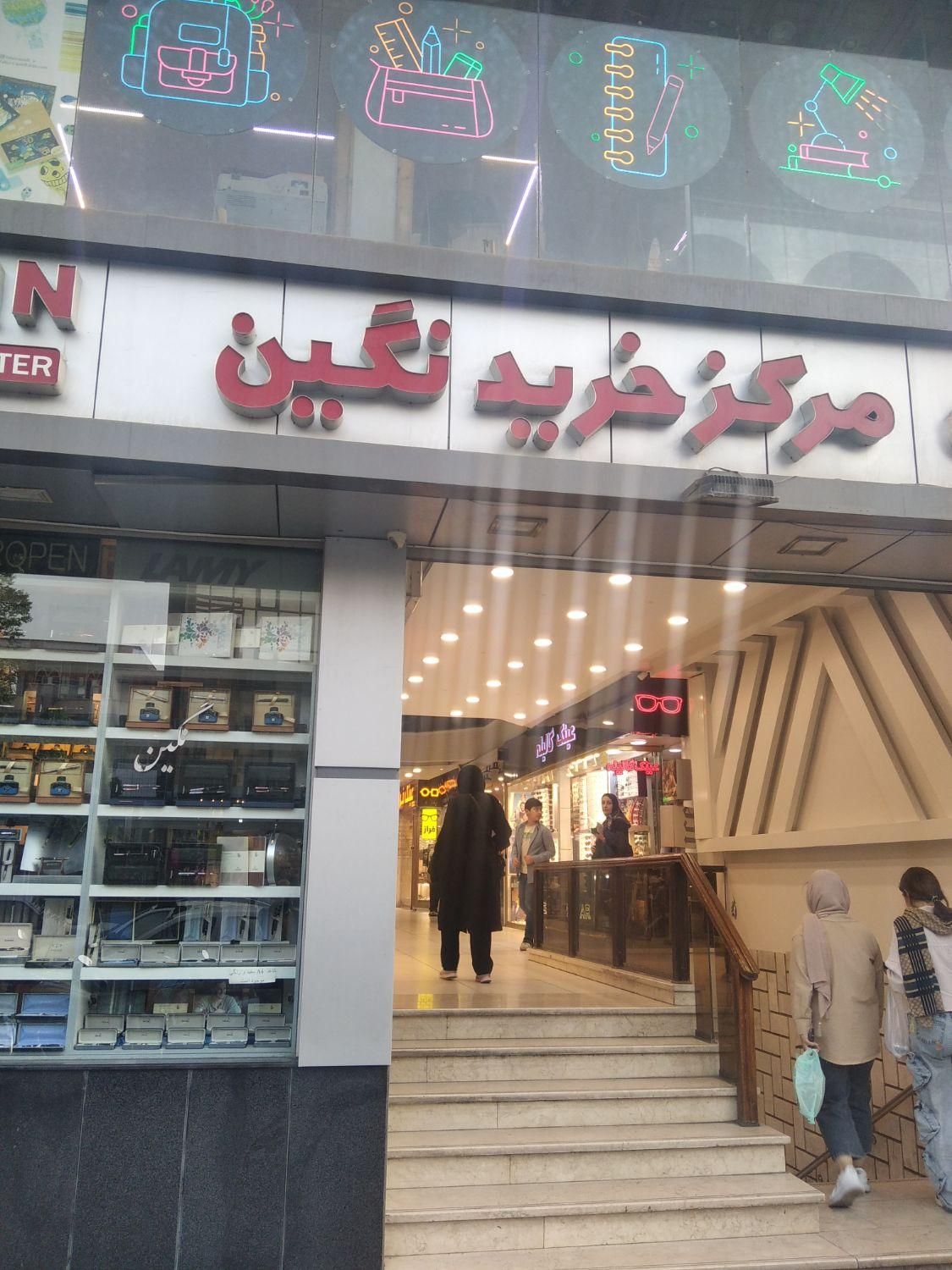 اجار ه دفتر خدماتی و مغا زه و انباری|اجارهٔ مغازه و غرفه|تبریز, |دیوار