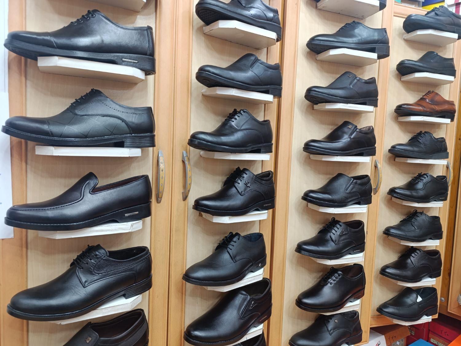 فروش ویژه کفش چرم طبیعی مردانه|کیف، کفش، کمربند|ایلام, |دیوار