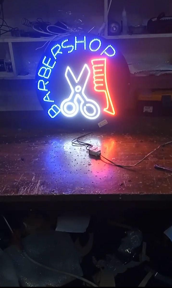 تابلو ال ای دی آرایشگامردونه رخ‌قیچی شونه اصلاح|فروشگاه و مغازه|بندرعباس, |دیوار