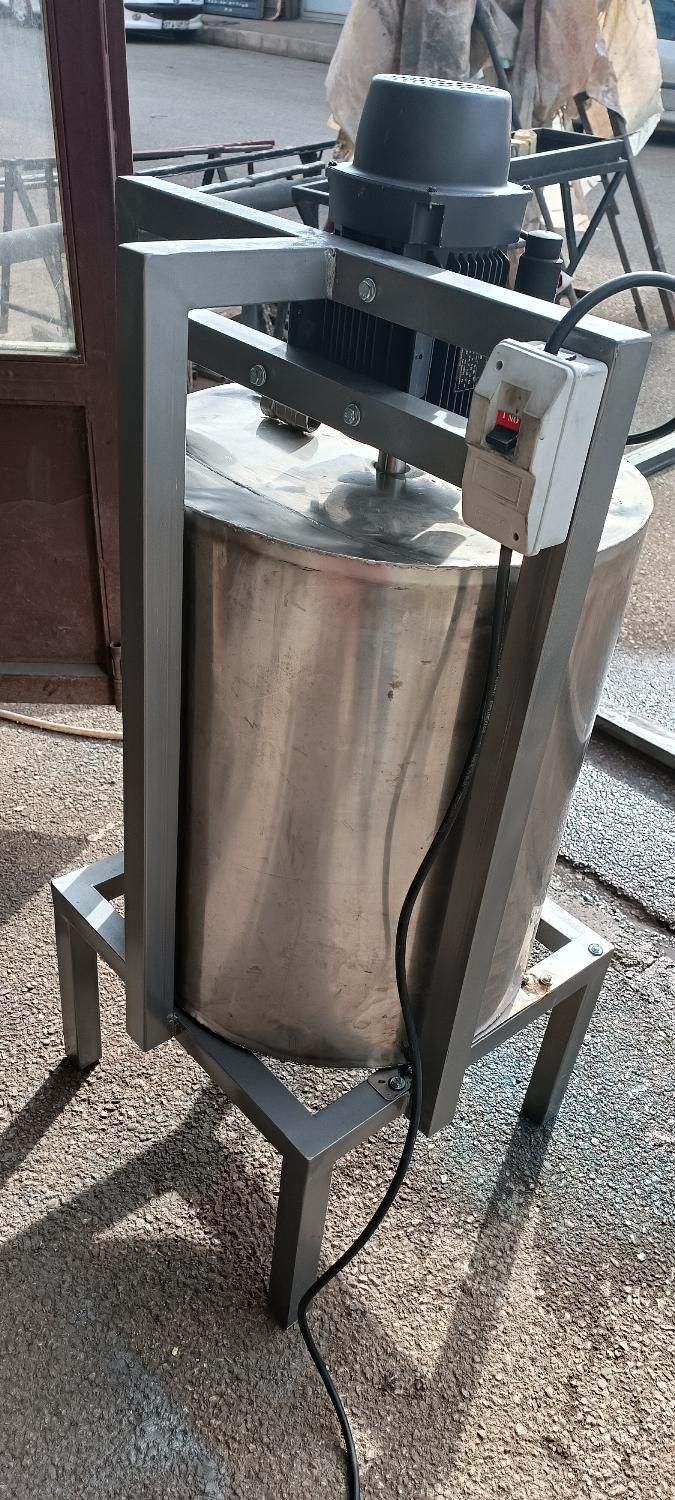 مرغ خردکن /کره گیر/ دوغ زن/ شیرسرد کن/ شیر دوش|ماشین‌آلات صنعتی|یاسوج, |دیوار