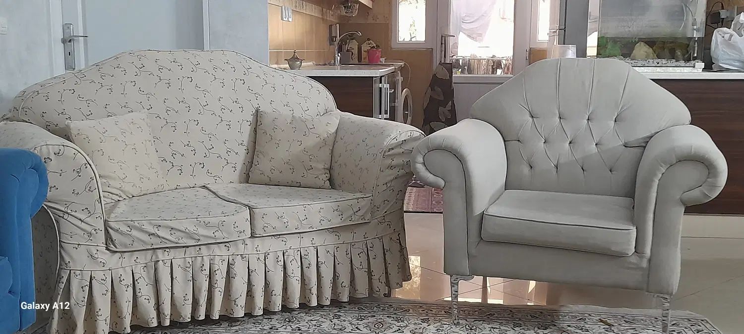 مبلمان راحتی ۷ نفره به همراه روکش و دو کوسن|مبلمان خانگی و میز عسلی|تهران, سلسبیل شمالی|دیوار