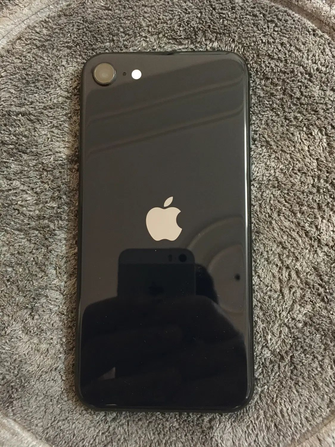 iphone SE 2022|موبایل|اصفهان, باغ زرشک|دیوار