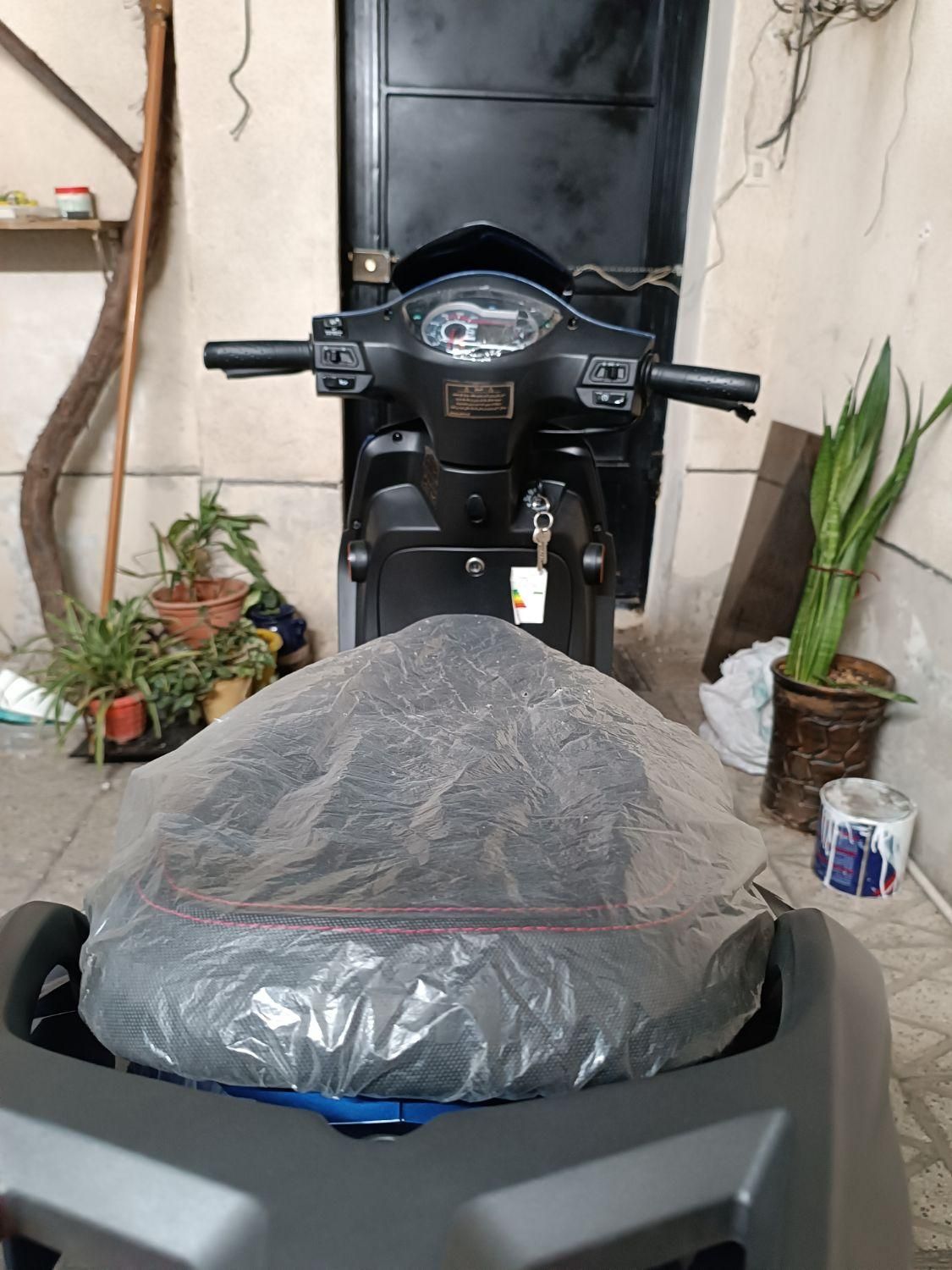 sym sr200صفر|موتورسیکلت|تهران, امامزاده حسن(ع)|دیوار