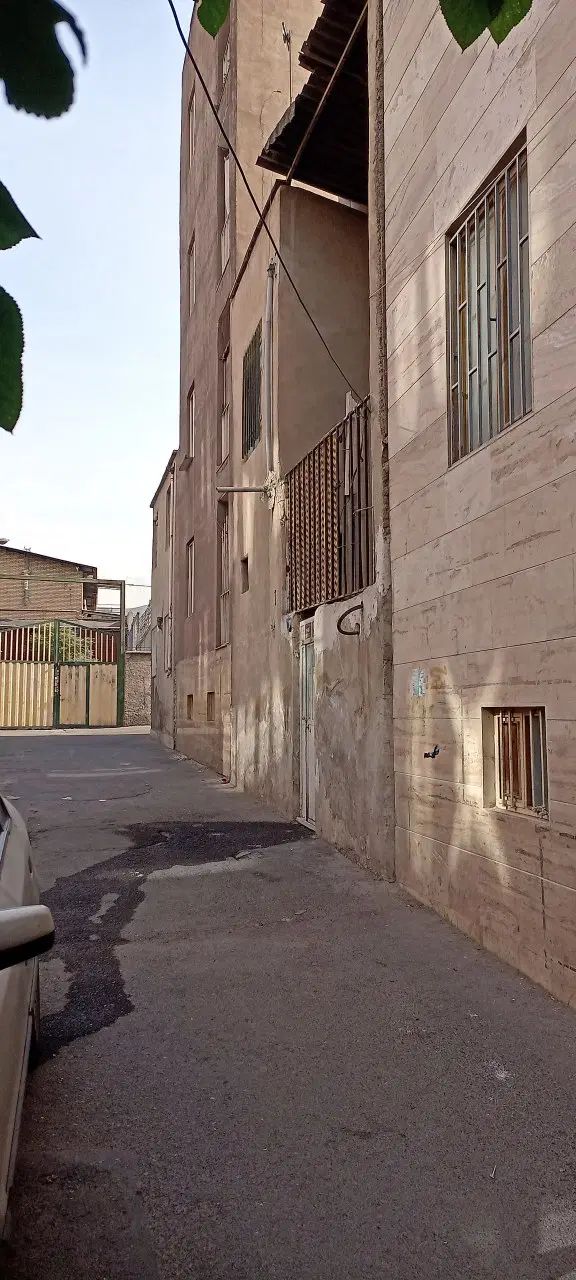 خانه کلنگی 140 متری با دو درب سکونت|فروش زمین و ملک کلنگی|تهران, شهرک رضویه|دیوار