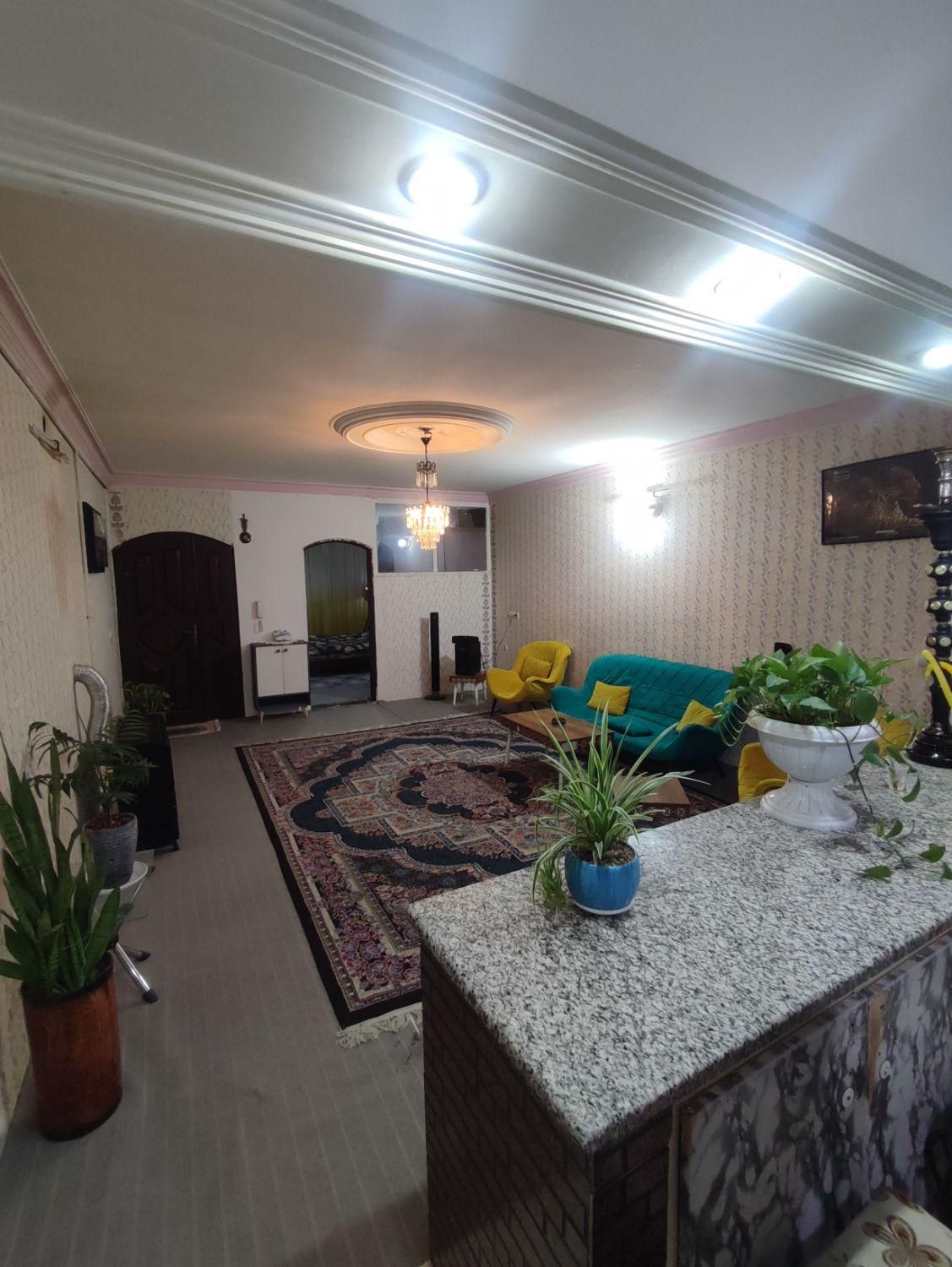 اجاره روزانه هفتگی آپارتمان75متری واقع درقاسم آباد|اجارهٔ کوتاهمدت آپارتمان و سوئیت|مشهد, شهرک رازی (شهرک غرب)|دیوار