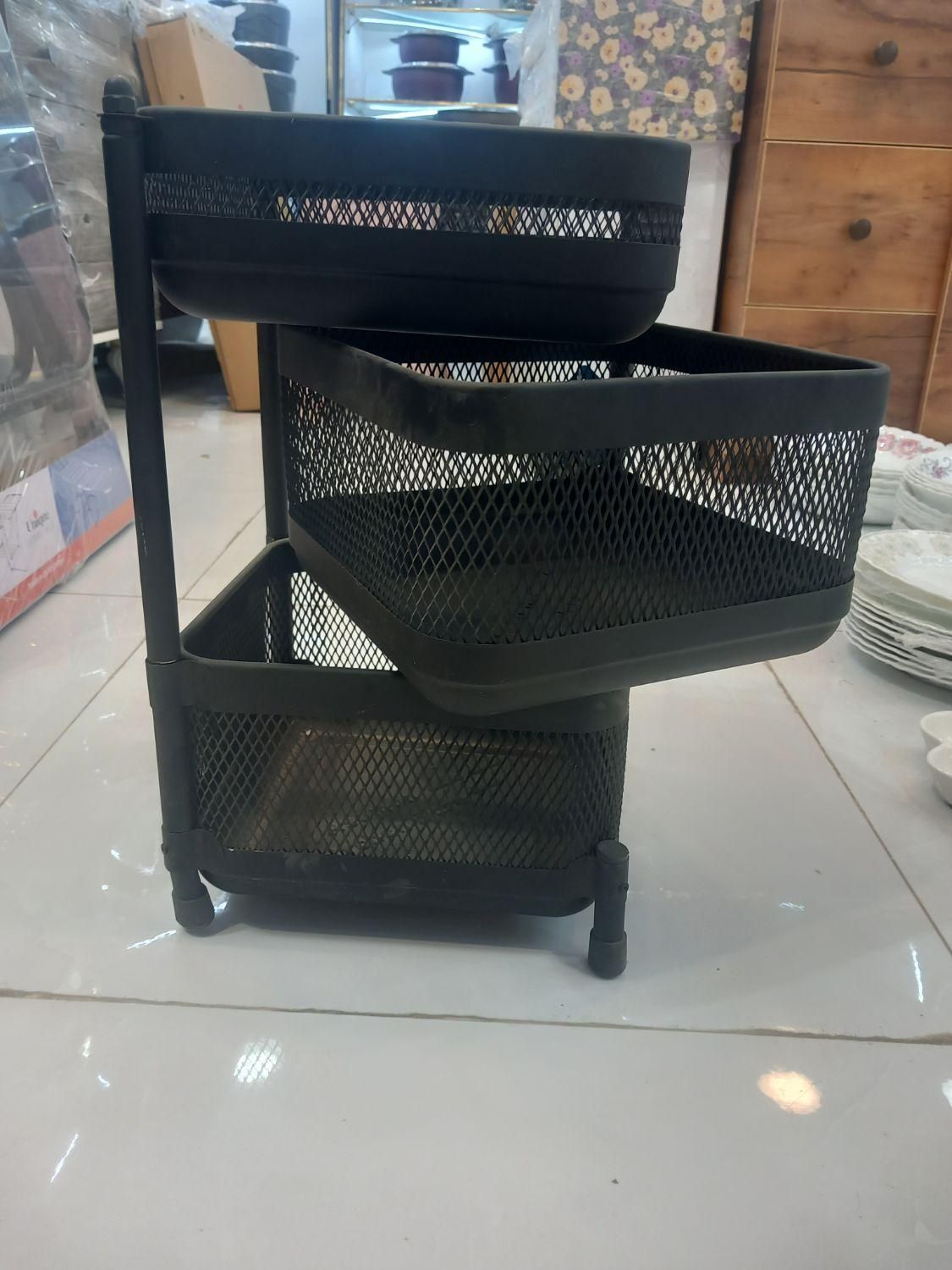 جاپیازی ۳ طبقه (سرای اپال)|آب‌چکان و نظم‌دهنده ظروف|قم, عربستان|دیوار