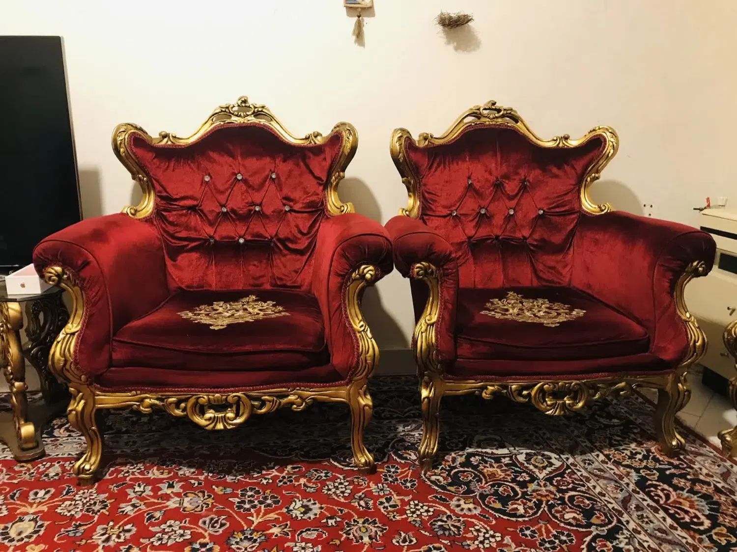 مبلمان ۹ نفره و میز پذیرایی و میز عسلی|مبلمان خانگی و میز عسلی|تهران, مطهری|دیوار