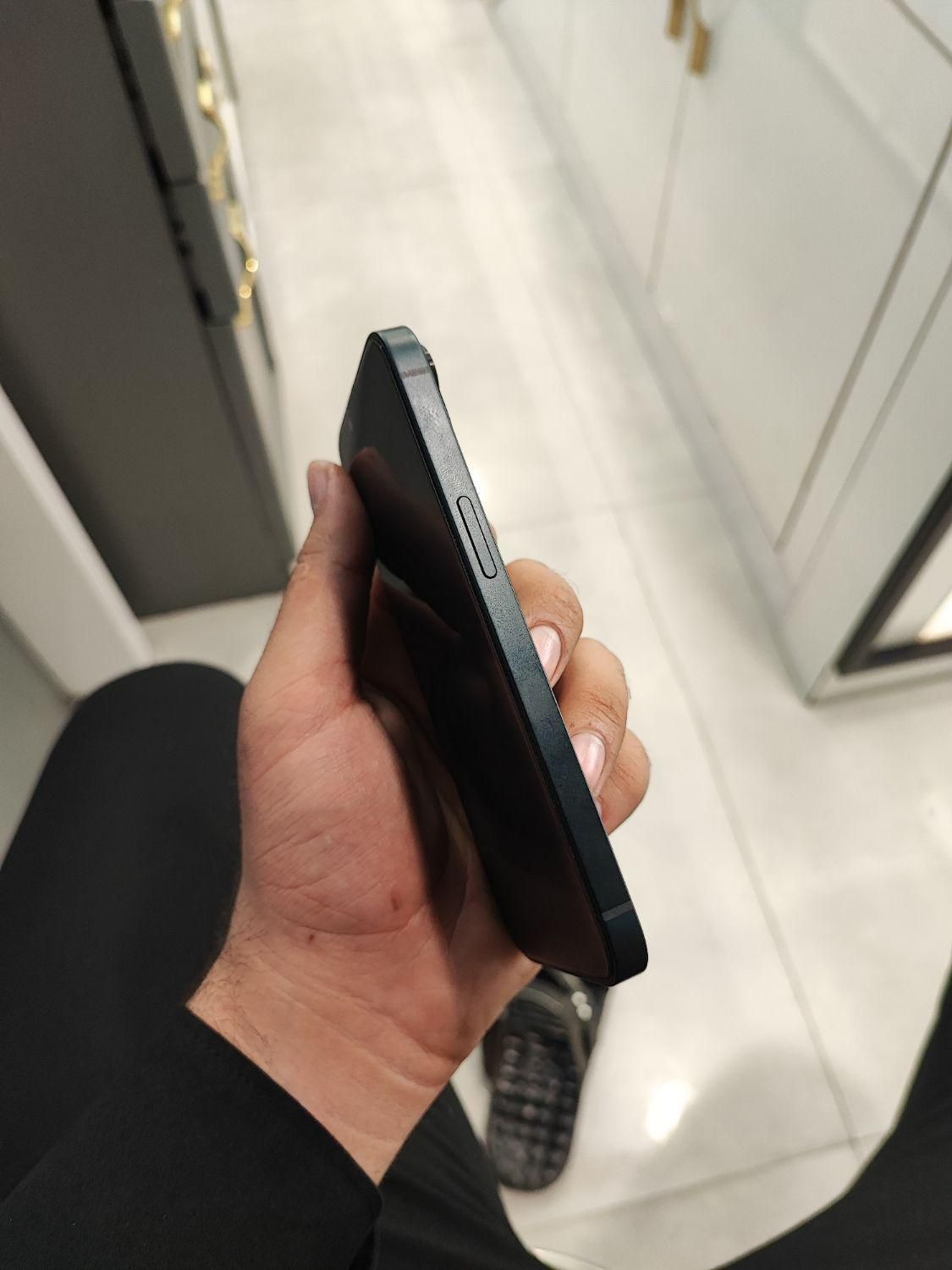 اپل iPhone 13 با حافظهٔ ۱۲۸ گیگابایت|موبایل|مشهد, هفده شهریور|دیوار