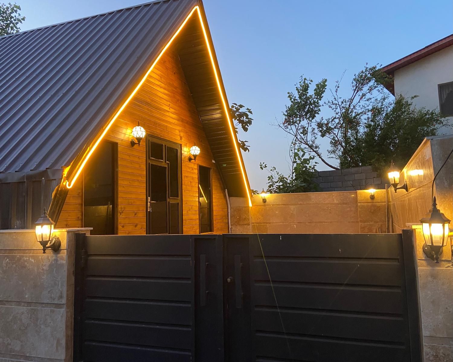 ویلا کلبه سوئیسی دوبلکس|اجارهٔ کوتاه‌مدت ویلا و باغ|آمل, |دیوار