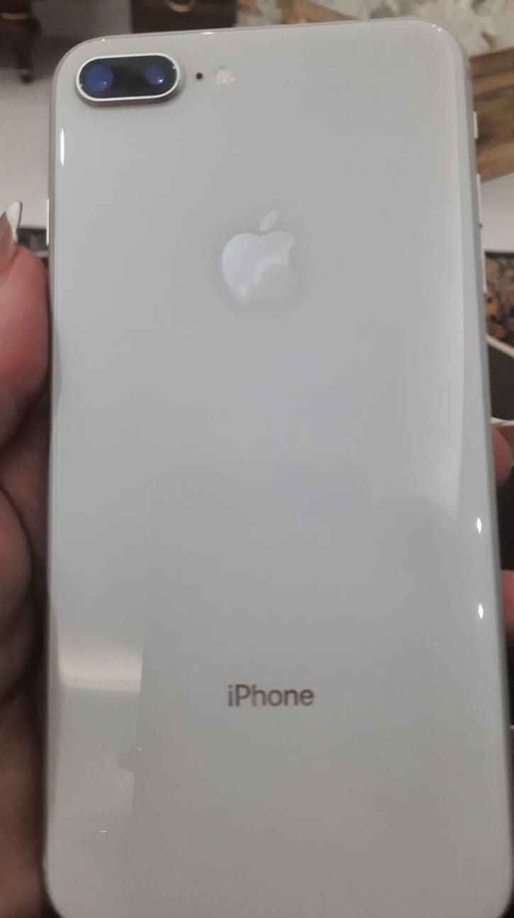 ایفون 8plus 64g بسیار تمیز|موبایل|شیراز, شهرک فرزانگان|دیوار