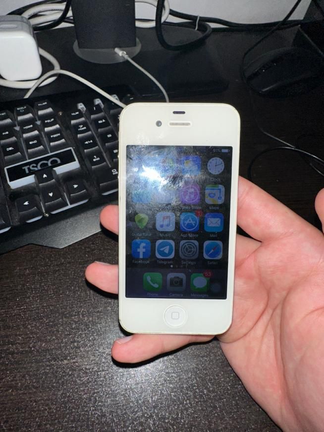 اپل iPhone 4s با حافظهٔ ۱۶ گیگابایت|موبایل|تبریز, |دیوار