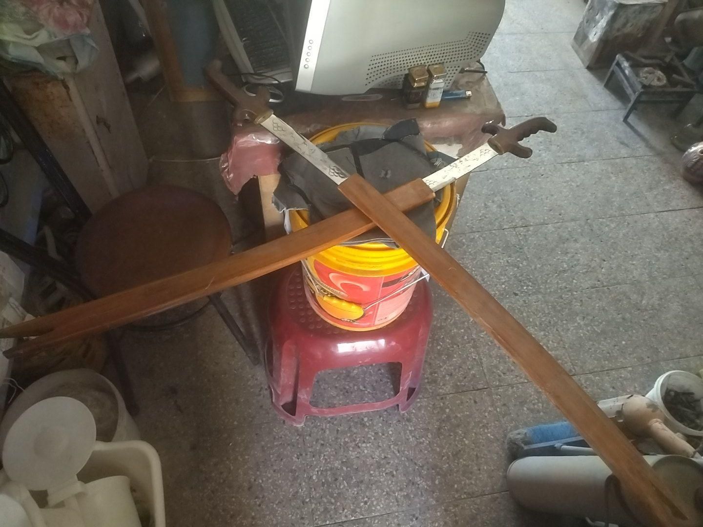 دوعدد ذلفقار باروکش چوب تزیینی|کلکسیون و سرگرمی|اصفهان, شهرک کاوه|دیوار