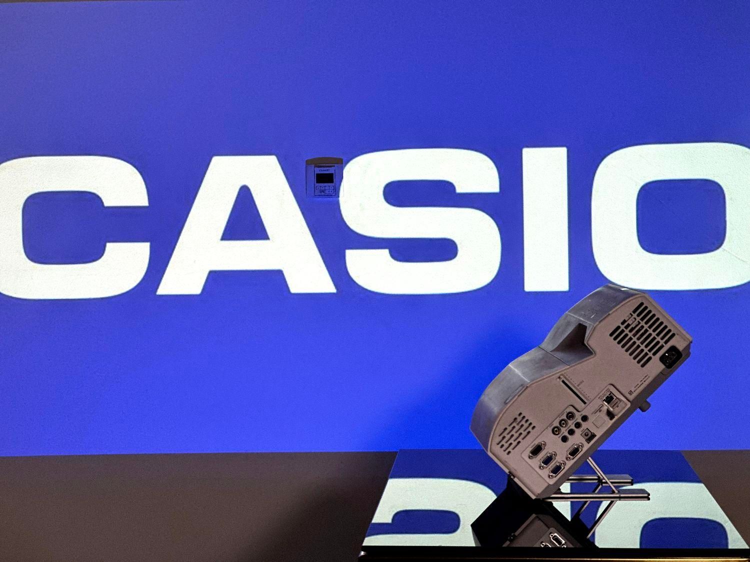 ویدئو پروژکتور casio ut 310|تلویزیون و پروژکتور|تهران, ونک|دیوار