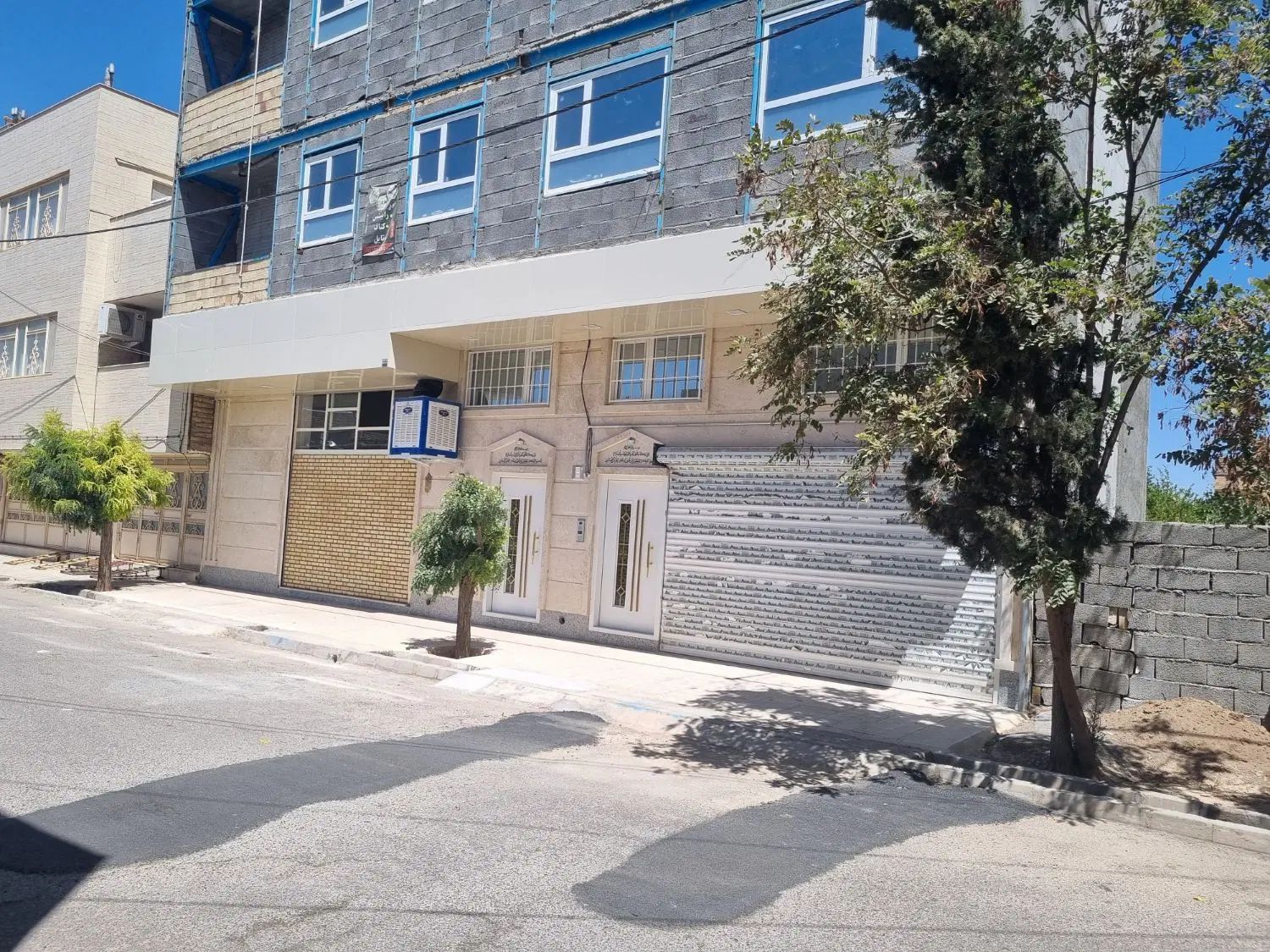 آپارتمان نوساز ۱۱۰ متری دو خوابه با آسانسور|فروش آپارتمان|گناباد, |دیوار
