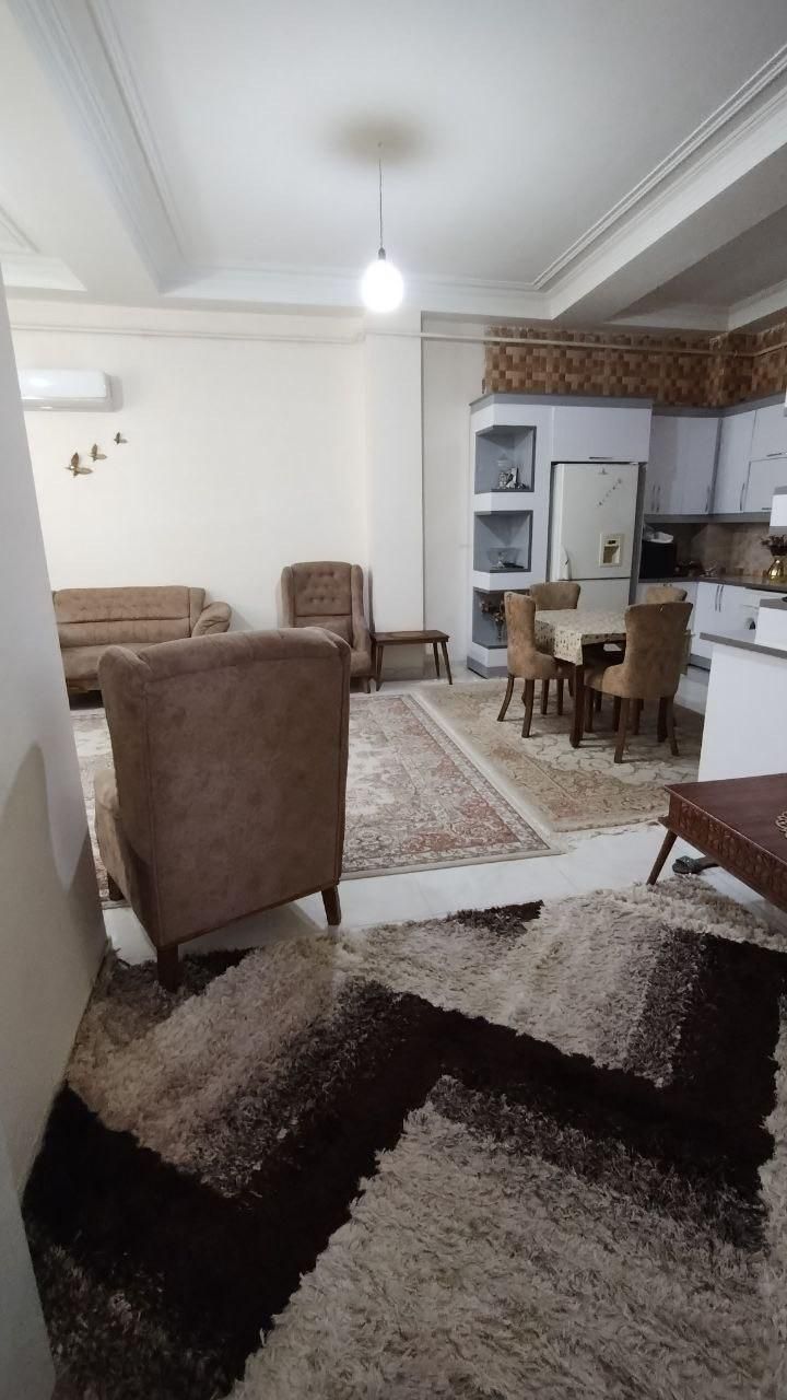 ۳ طبقه آپارتمان جنب بانک ملت هرسین|فروش آپارتمان|هرسین, |دیوار