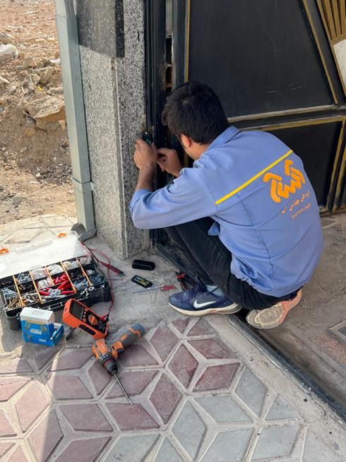 فروش نصب و تعمیر درب برقی|خدمات پیشه و مهارت|اصفهان, خلجا|دیوار