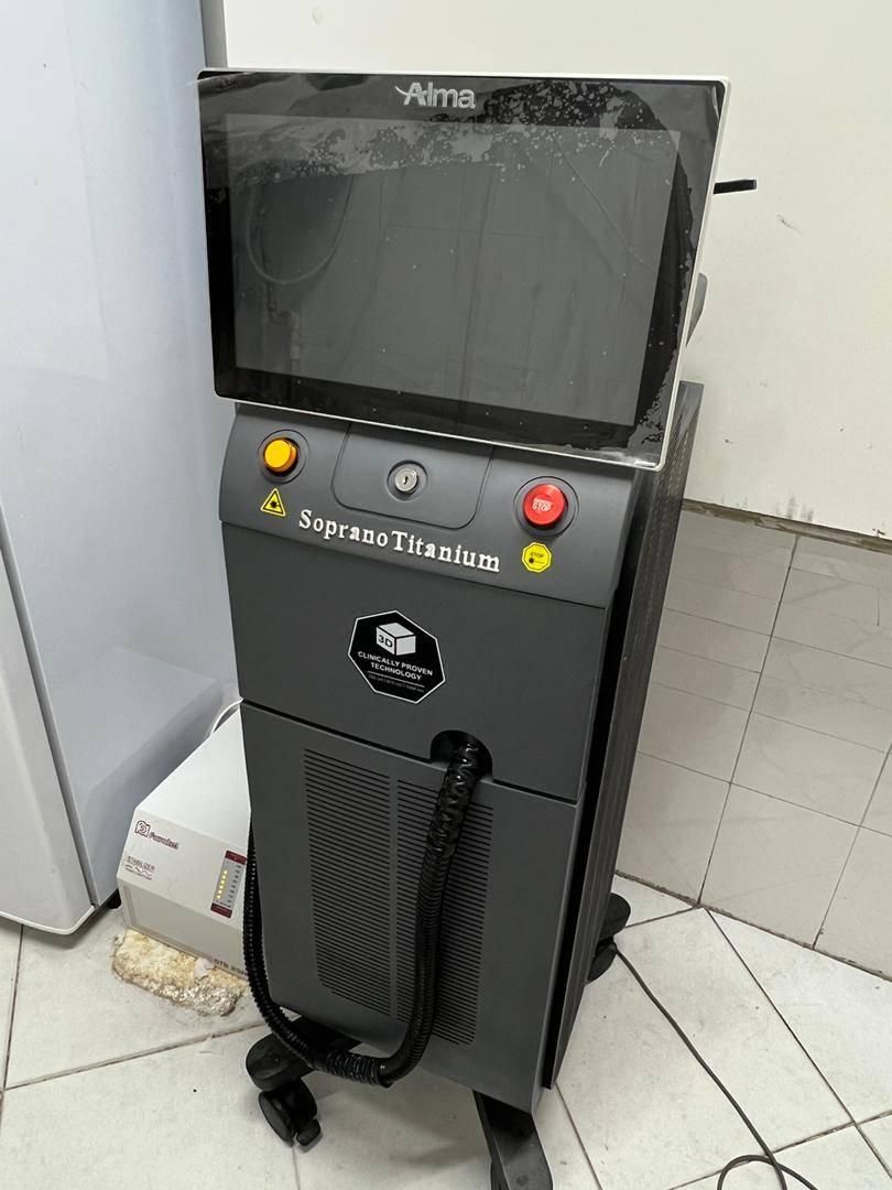 لیزر تیتانیوم 1600وات کارکرده 2022، 2/6 میلیون شات|آرایشی، بهداشتی، درمانی|تبریز, |دیوار