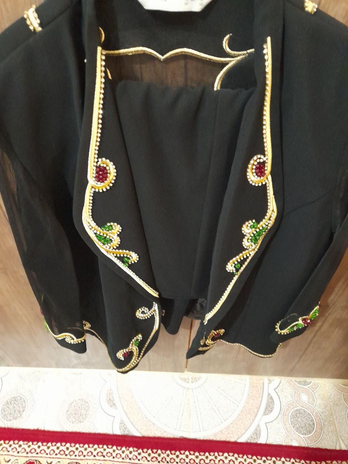 یک عدد مانتو  یک کت دامن مجلسی|لباس|ساوه, |دیوار