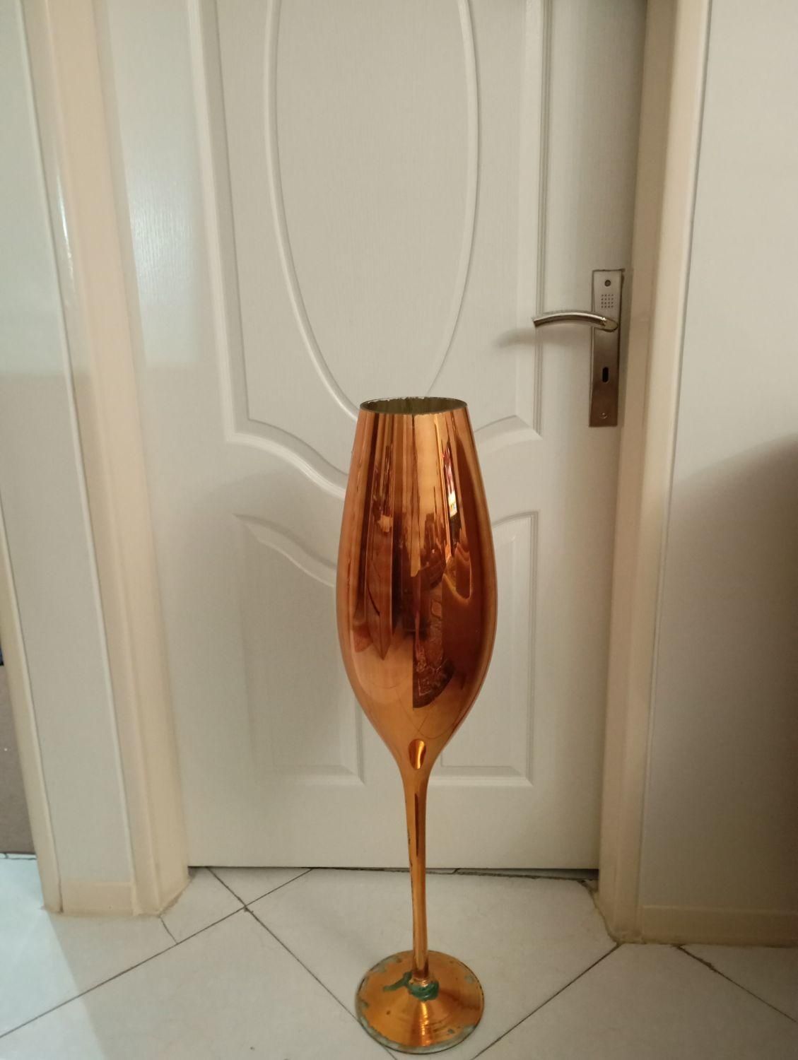 گلدان|گل مصنوعی|تهران, خاک سفید|دیوار