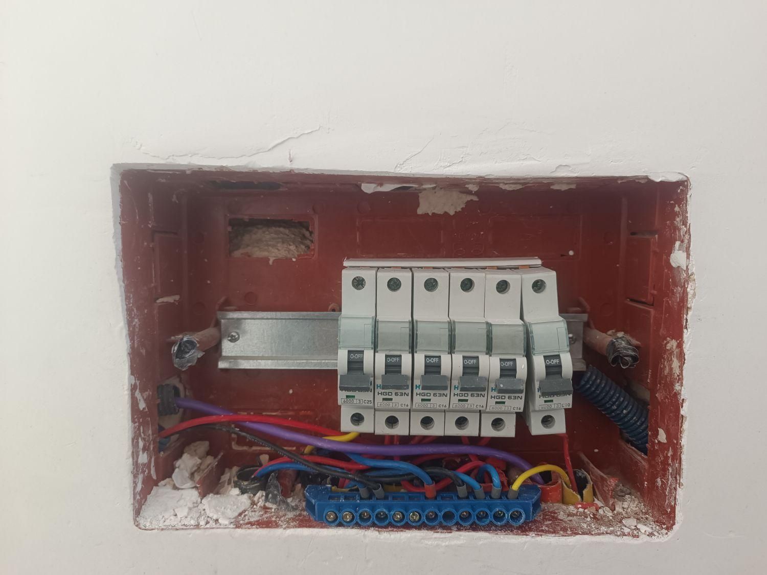 کولر آیفون وبرقکاری ساختمان سرویس ضبط پسته|خدمات پیشه و مهارت|رفسنجان, |دیوار