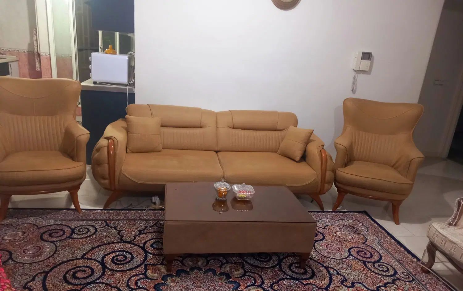 مبل نیم ست راحتی|مبلمان خانگی و میز عسلی|کرج, کوی مهر|دیوار