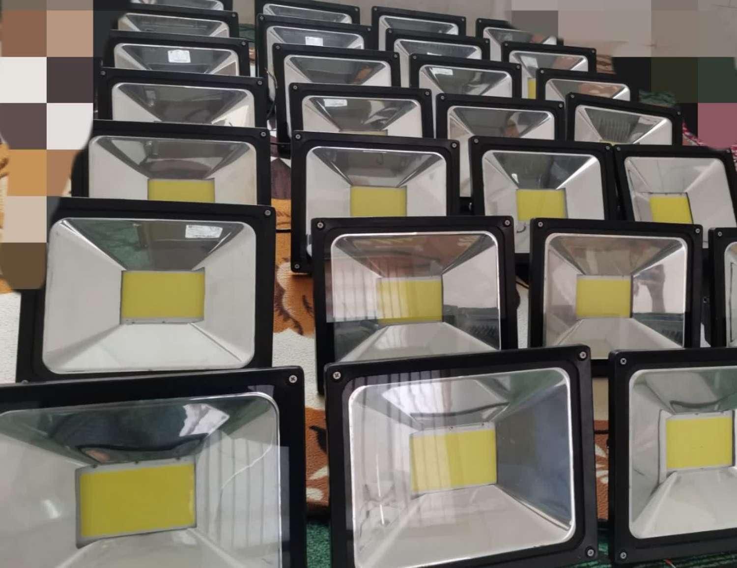 تعمیرات تخصصی لامپ و پروژکتور و تابلو چلنیوم|خدمات پیشه و مهارت|یزد, |دیوار