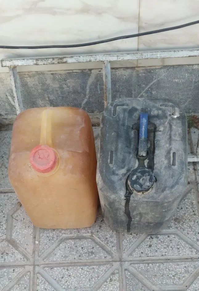 تعداد ۵عدد گالن نفت دبه ۲۵کیلو وابدان مرغ|ظروف نگهدارنده، پلاستیکی، یک‌بارمصرف|قوچان, |دیوار