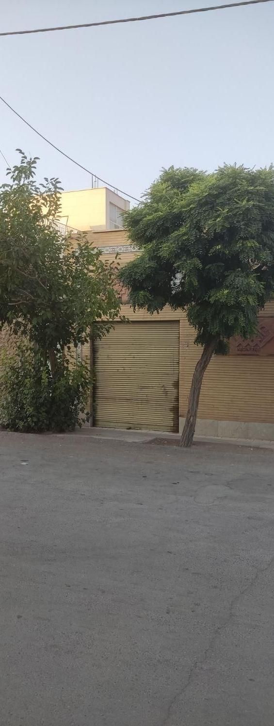 مغازه 30 متری با انبار 100 متری گلزار شهدا مارچین|اجارهٔ مغازه و غرفه|اصفهان, مارچین|دیوار