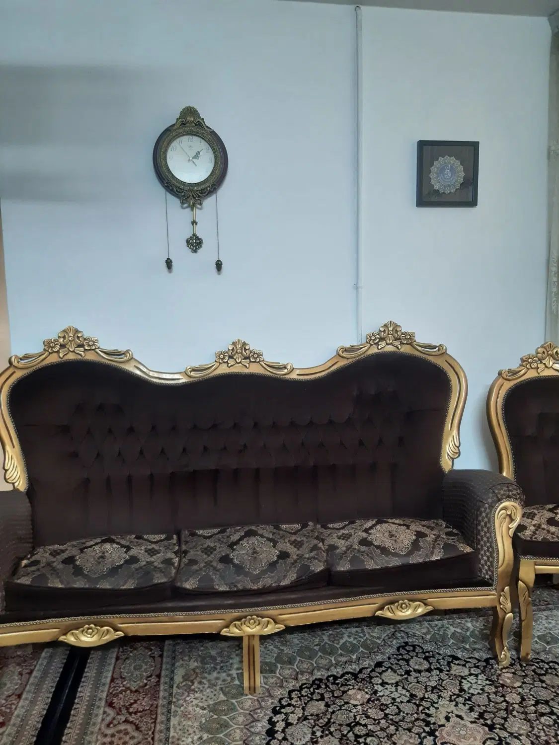 مبل ۷ نفره سلطنتی با ۲عدد میزبان|مبلمان خانگی و میز عسلی|مشهد, شهرک لشکر (شهرک غرب)|دیوار
