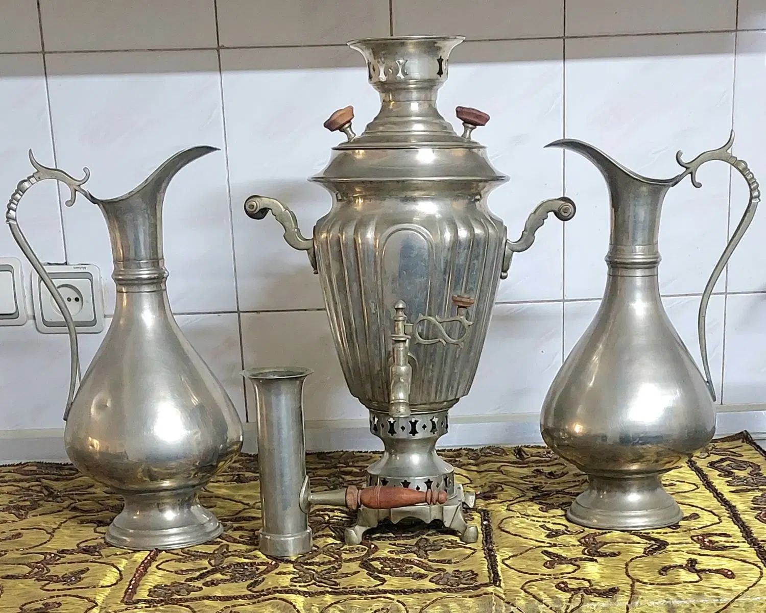 سماور ورشو  و دوعدد پارچ قدیمی|سماور، چای‌ساز، قهوه‌ساز|اصفهان, سروستان|دیوار