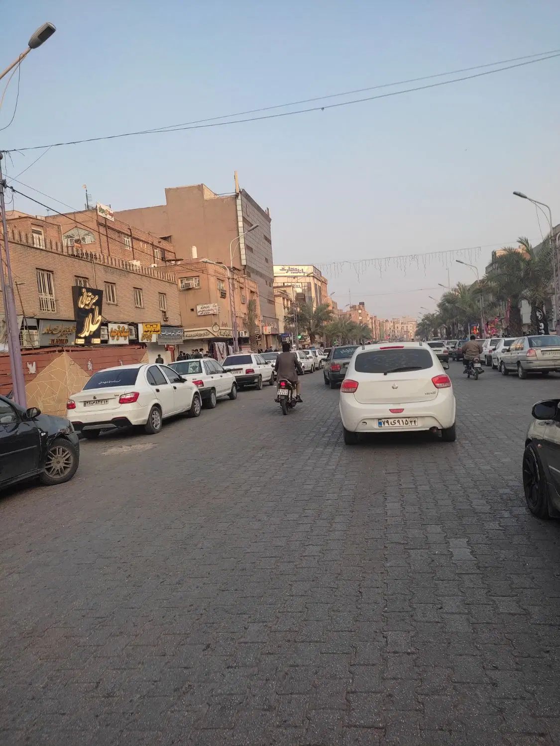 استخدام منشی خانوم در دفتر املاک /مرکز شهر/|استخدام بازاریابی و فروش|اهواز, نادری|دیوار