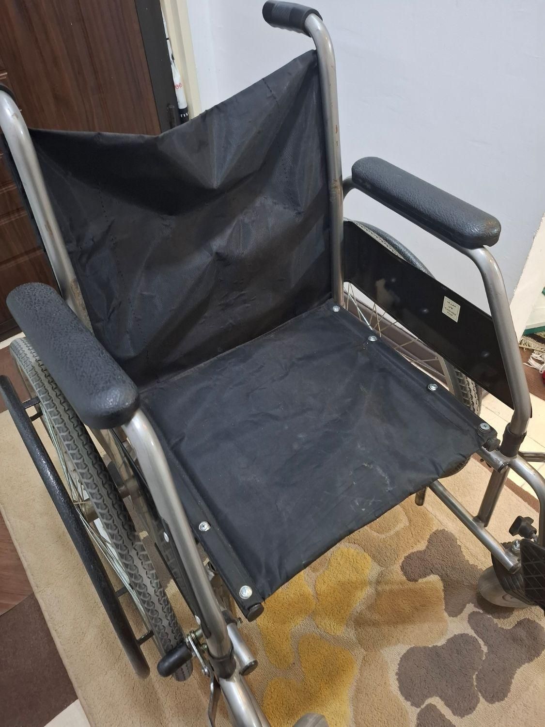 ویلچر طبی و استاندارد|آرایشی، بهداشتی، درمانی|رودهن, |دیوار