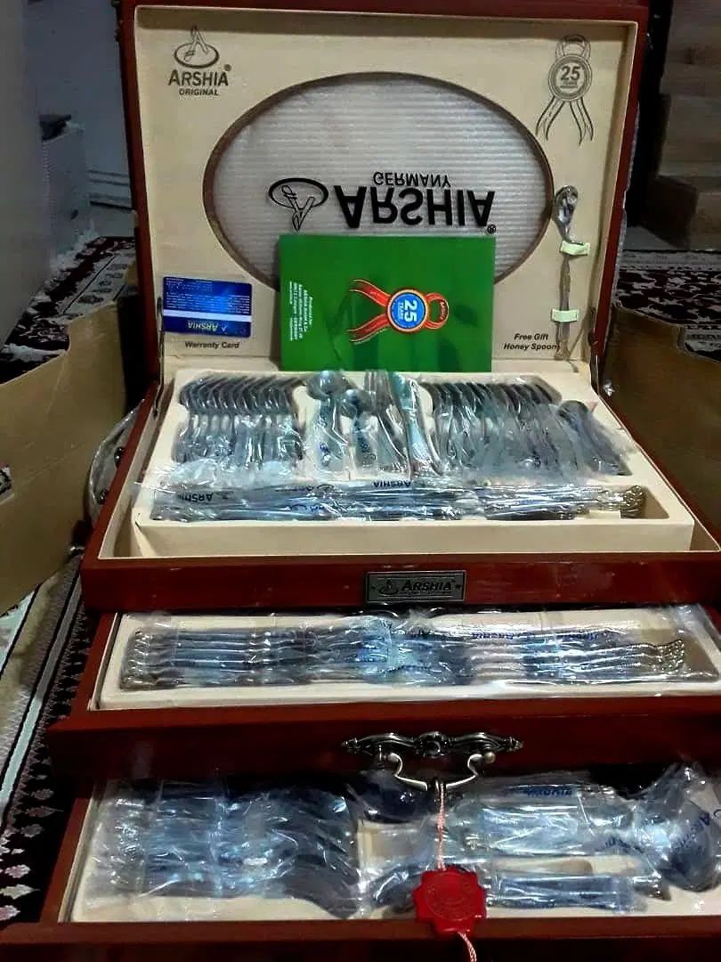 سرویس کامل قاشق چنگال چمدانی۱۲۸ پارچه|ظروف سرو و پذیرایی|کرج, عظیمیه|دیوار