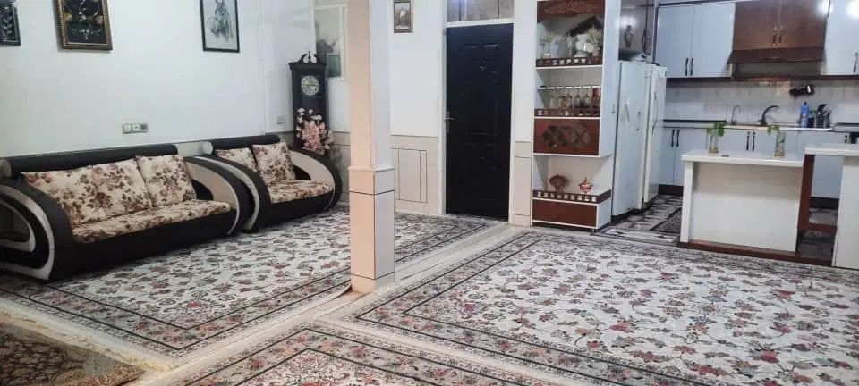 فروش خانه نقلی ۵ قصبی خیابان مطهری قیمت مناسب|فروش خانه و ویلا|رفسنجان, |دیوار