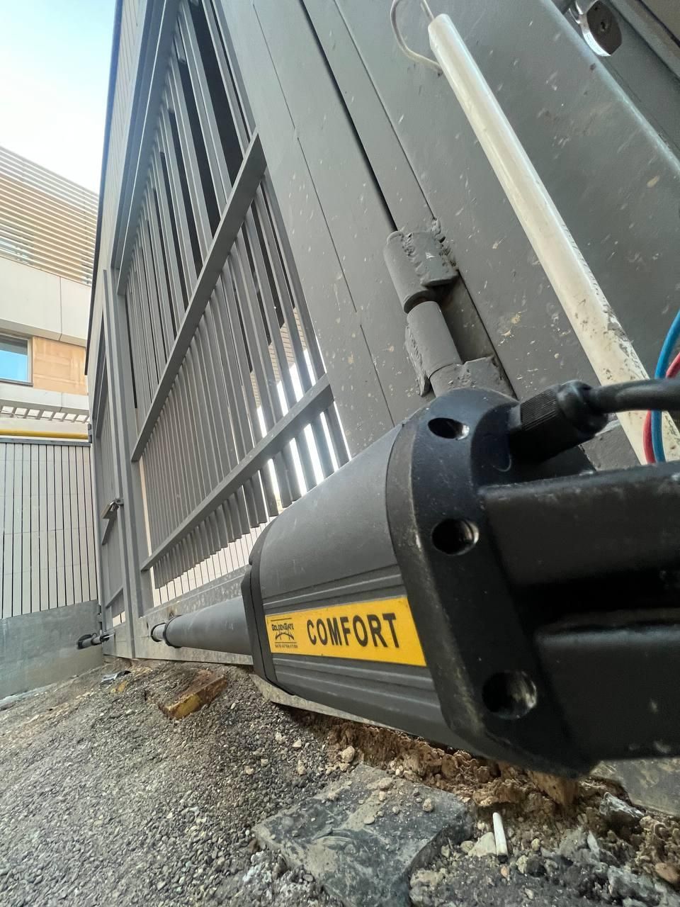 جک پارکینگ.کرکره برقی.اپراتور شیشه ای درب ریلی|خدمات پیشه و مهارت|پردیس, فاز ۸|دیوار