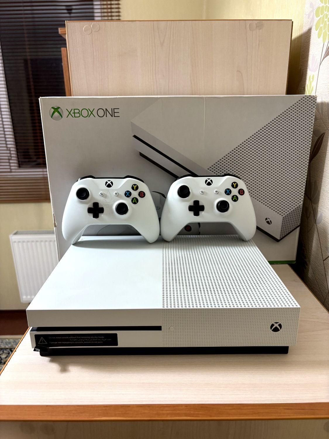 کنسول بازی xbox one s حافظه 500 گیگ|کنسول، بازی ویدئویی و آنلاین|شیراز, انجیر|دیوار
