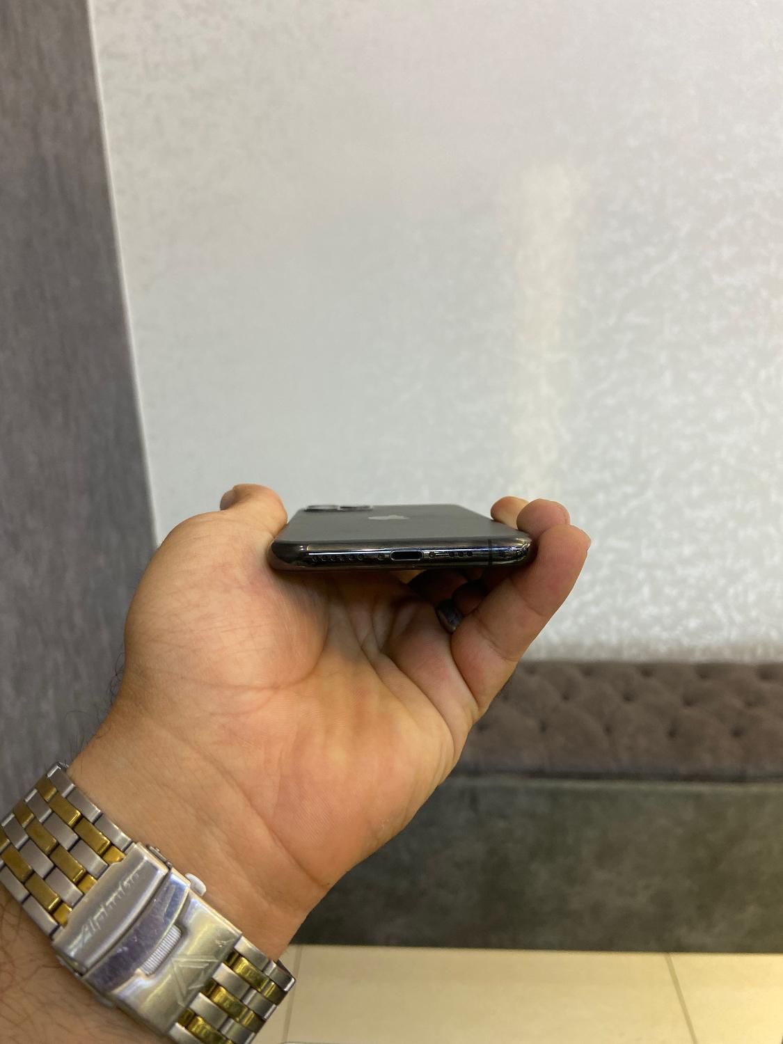 اپل iPhone ایفون 11پرو مشکی بدون چک اقساط ویژه|موبایل|اصفهان, احمدآباد|دیوار
