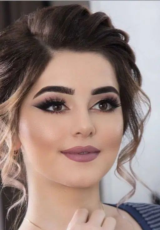 استخدام پرسنل حرفه ای برای اموزشگاه وسالن زیبایی|استخدام درمانی، زیبایی، بهداشتی|نجف‌آباد, حومه نجف آباد|دیوار